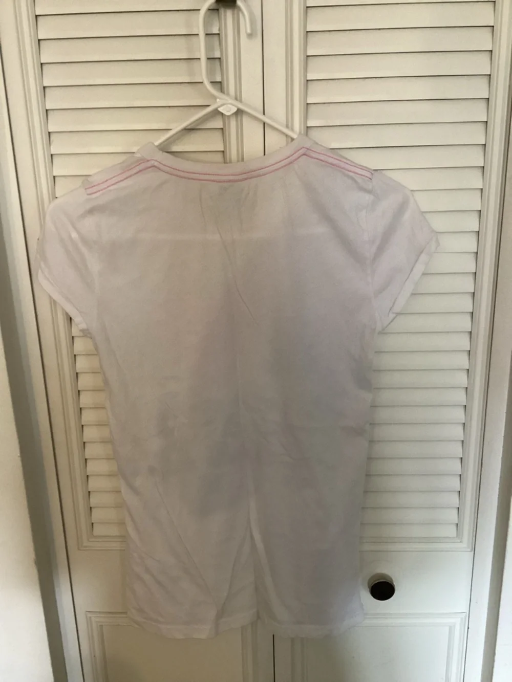PINK Victoria's Secret White Tee with Pink Heart and Green Graphics - Picture 3 of 4